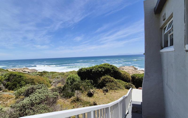 7 Bedroom Property for Sale in De Kelders Western Cape